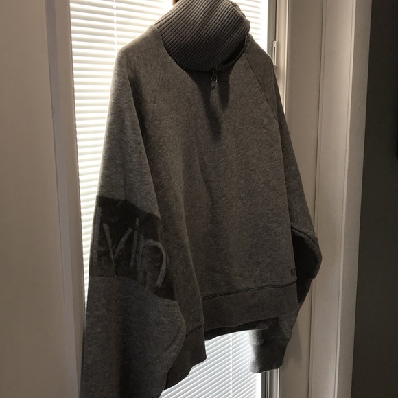 Calvin Klein Tops - Calvin Klein sweatshirt